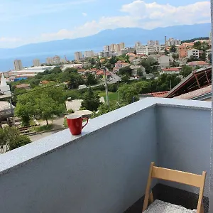 https://blue-moon-apartments.primorje-gorskikotar.com