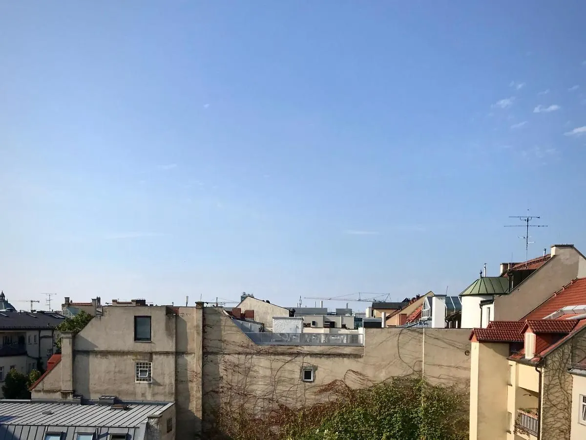 Ferienwohnung Gemütliches Zuhause im Dachgeschoss am Königsplatz München Apartment